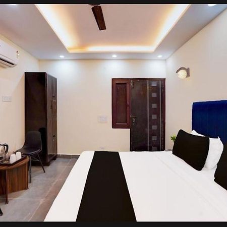Hotel City Palace New Delhi Bagian luar foto