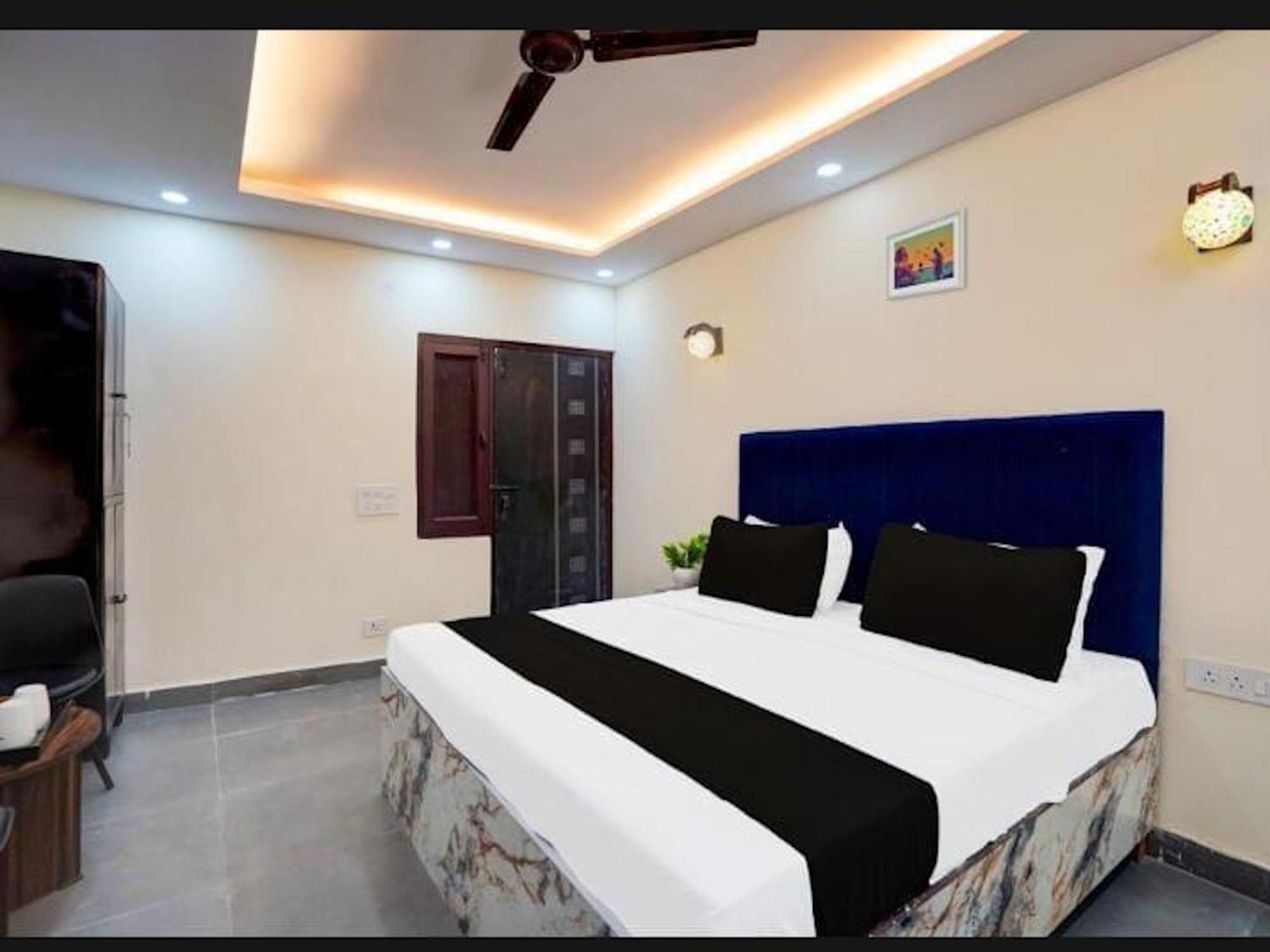 Hotel City Palace New Delhi Bagian luar foto
