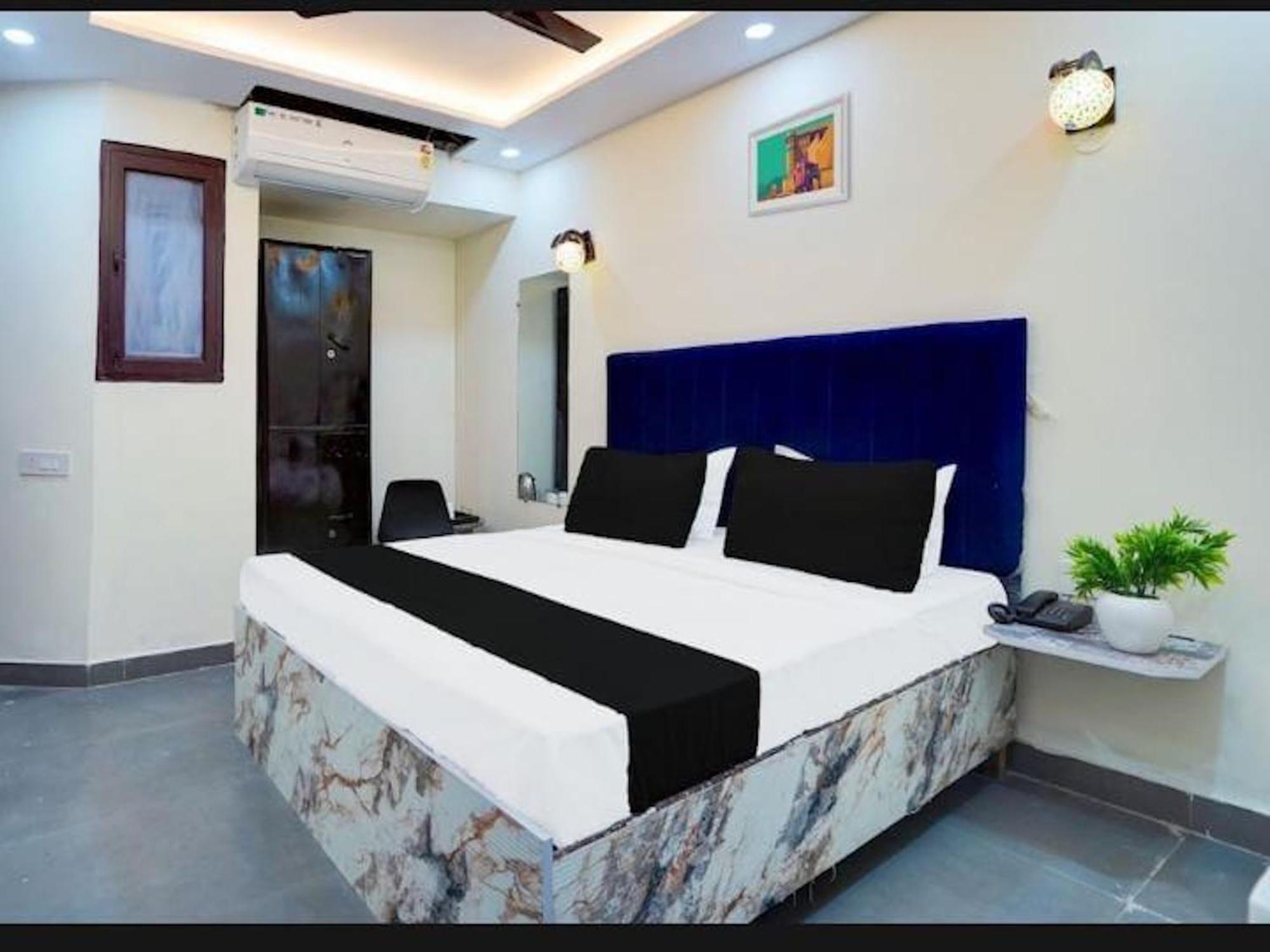 Hotel City Palace New Delhi Bagian luar foto